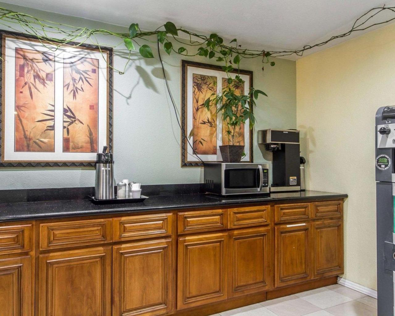 Rodeway Inn Vallejo Εξωτερικό φωτογραφία